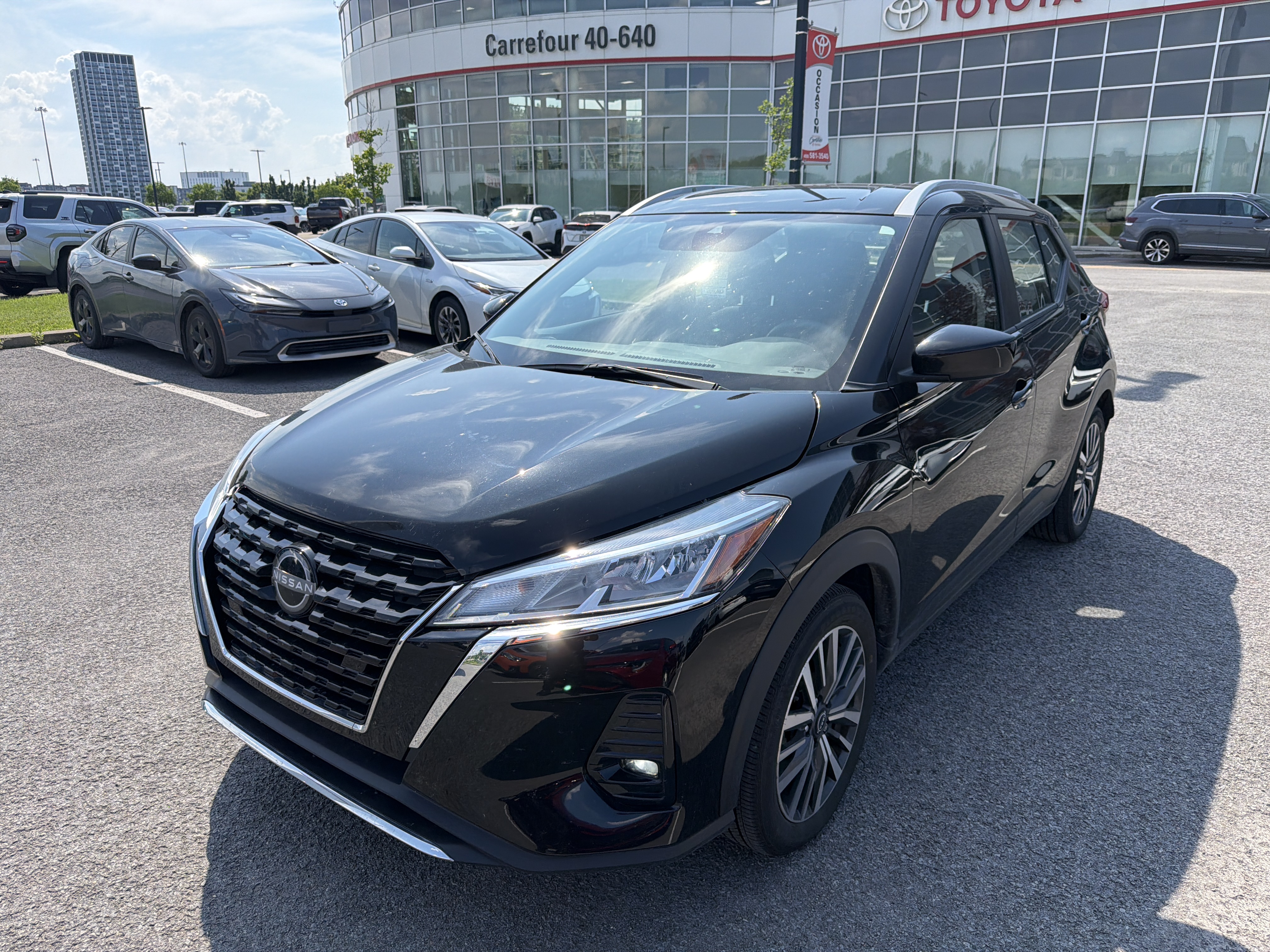 2024 NISSAN KICKS
