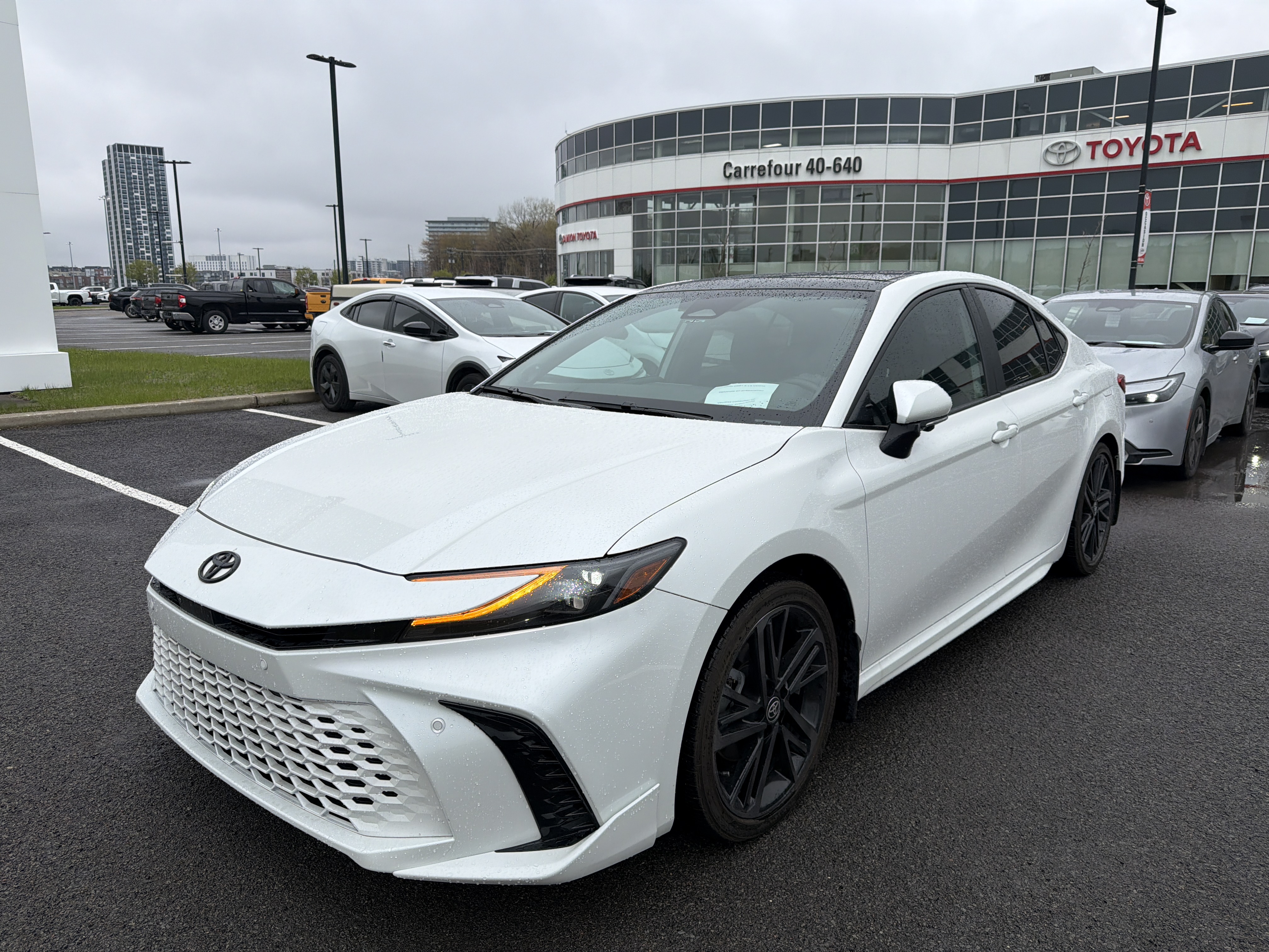 TOYOTA CAMRY 2025