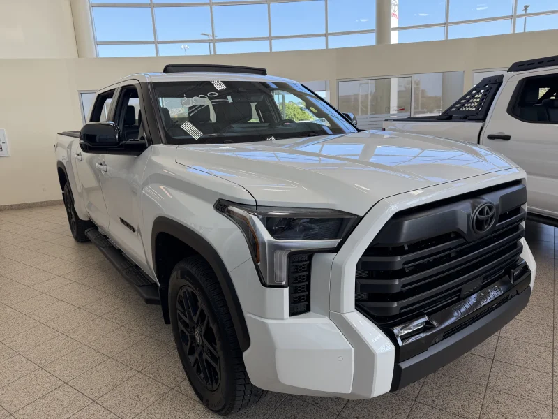 Toyota Tundra 2026 CrewMax Limited L - Limited Nightshade
